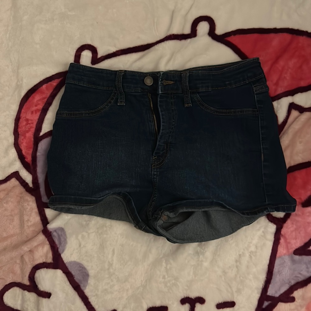 short jeans shorts for the summer
